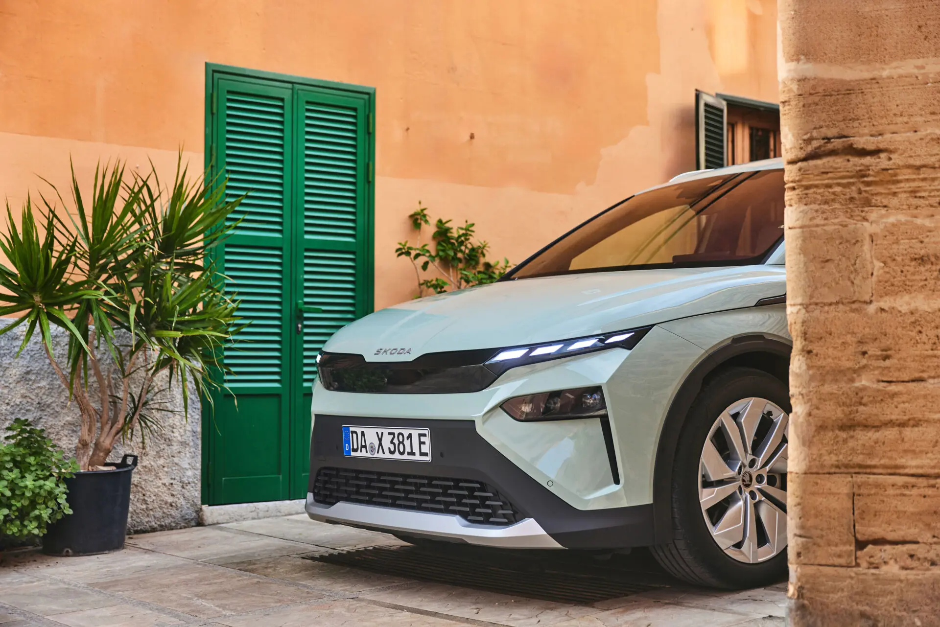 Skoda Elroq Review: Price, Range, Performance and Interior Explained