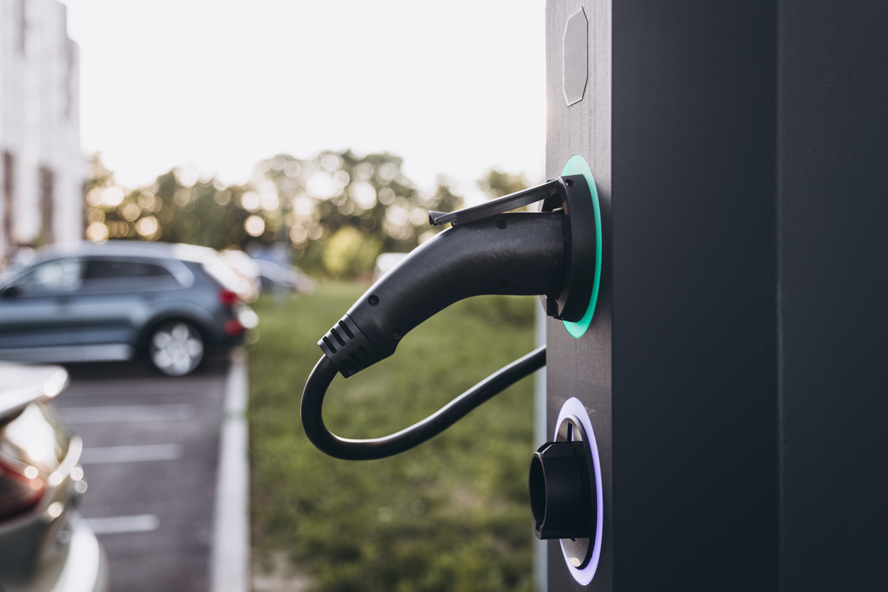 UK Lifts Planning Permission Requirement for EV Chargers