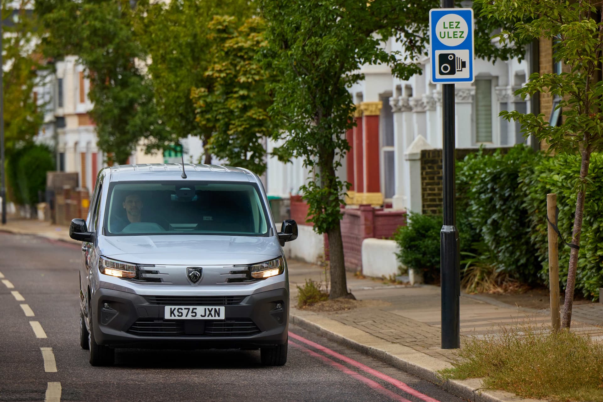 Clean AirZone Charges Cost Van Drivers Almost £800 Per Year | UK