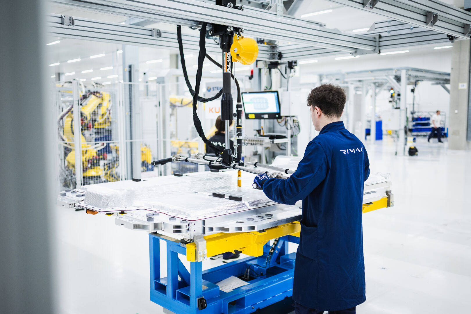 BMW i7 High-Voltage Battery Collaboration